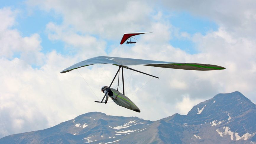 Private Aircraft Rental vs. Commercial Airline Travel